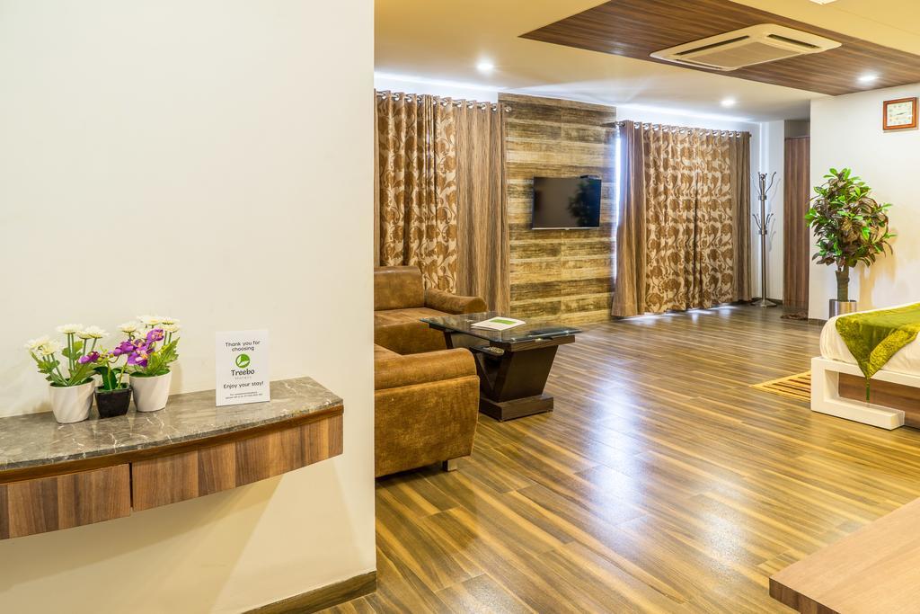Treebo Unity Hotel Ahmedabad Exterior foto