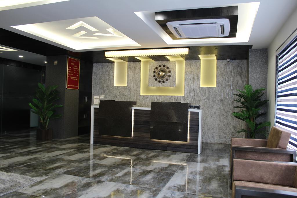 Treebo Unity Hotel Ahmedabad Exterior foto