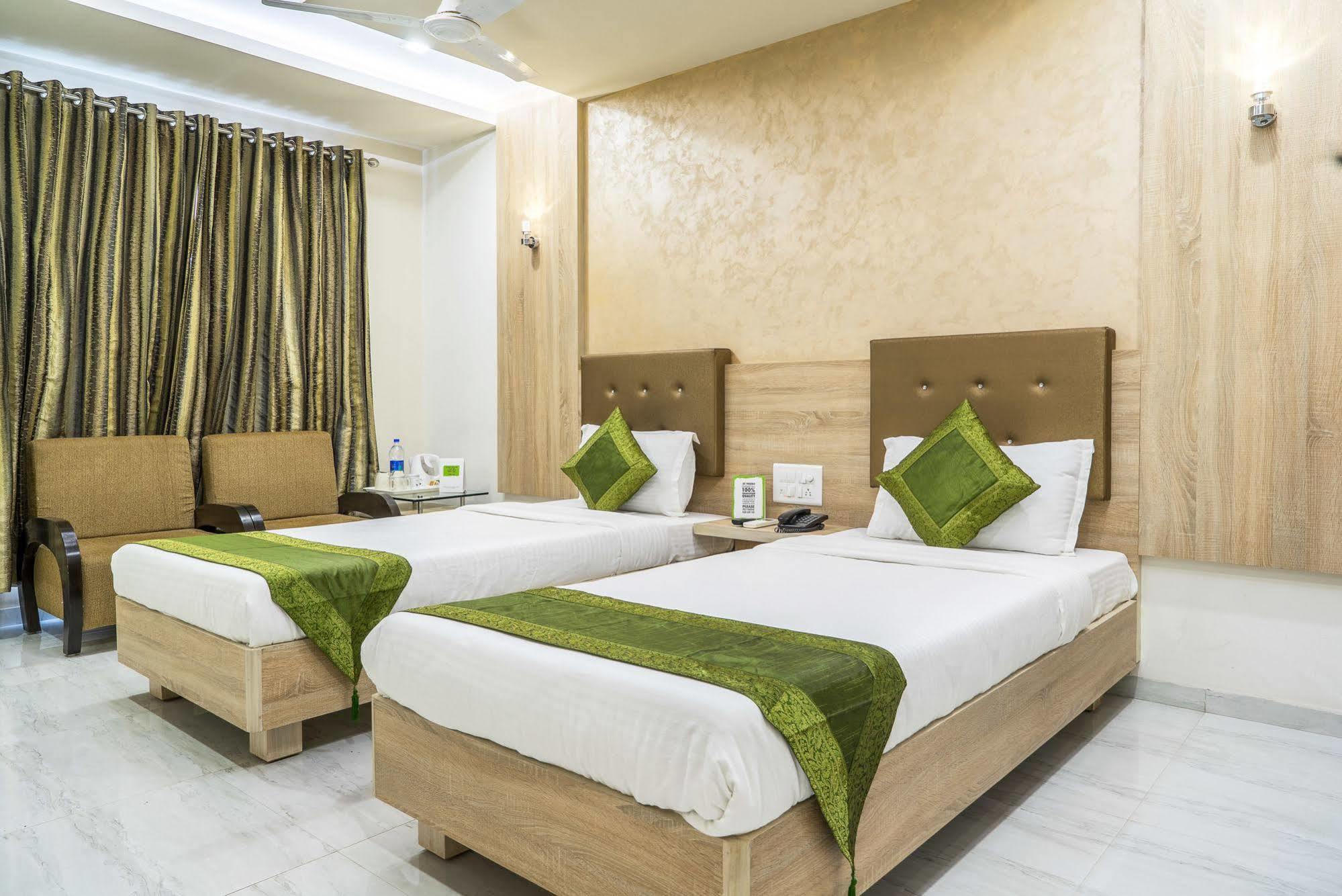 Treebo Unity Hotel Ahmedabad Exterior foto