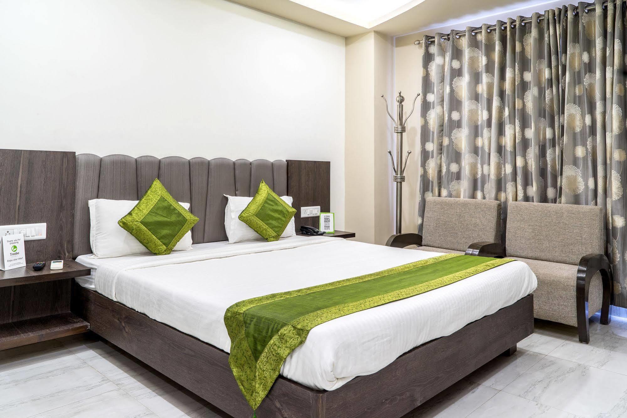 Treebo Unity Hotel Ahmedabad Exterior foto