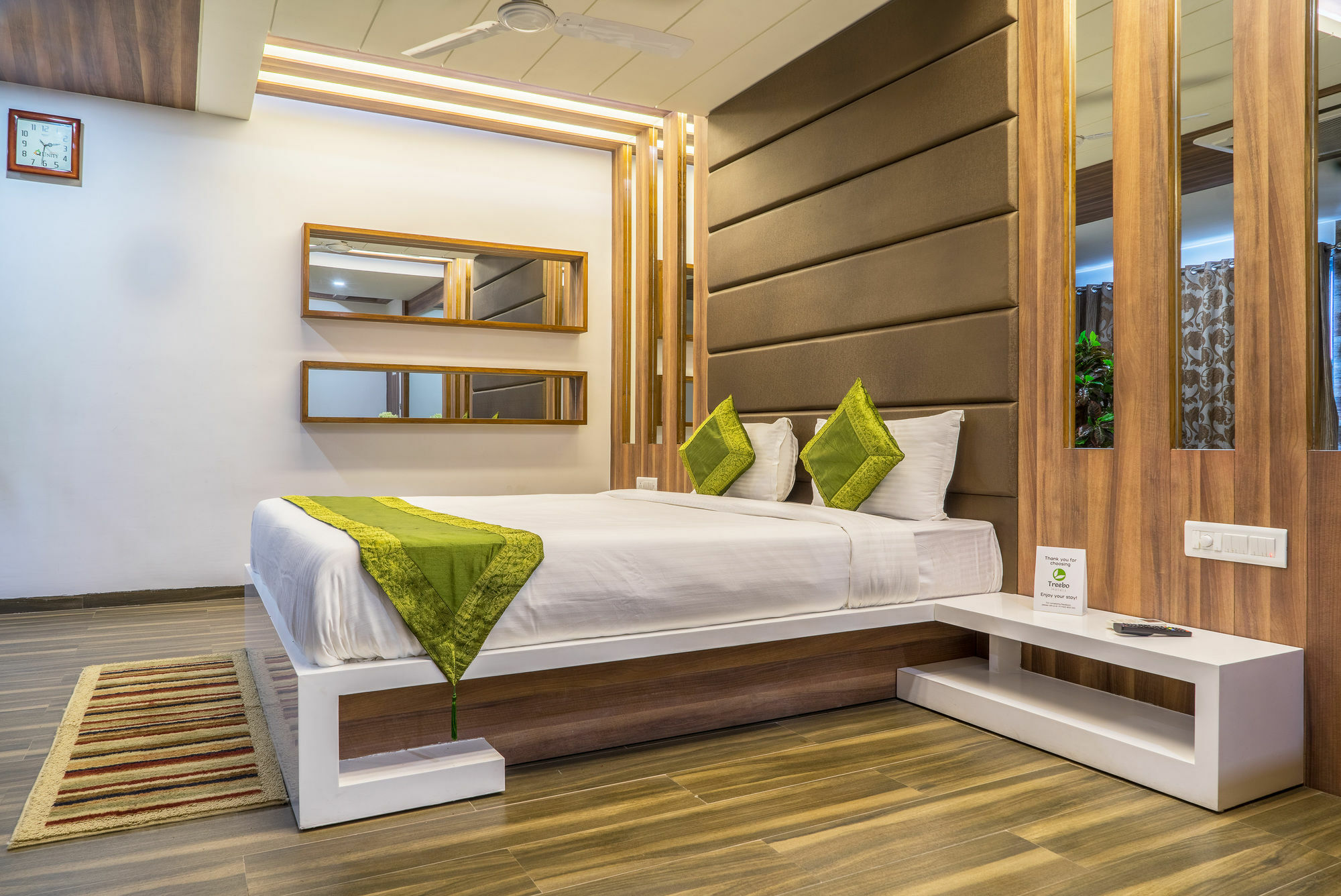 Treebo Unity Hotel Ahmedabad Exterior foto